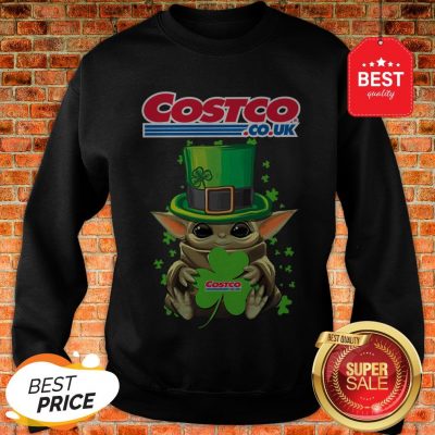 Baby Yoda Hug Costo Co.Uk Shamrock St.Patrick’s Day Star Wars Sweatshirt