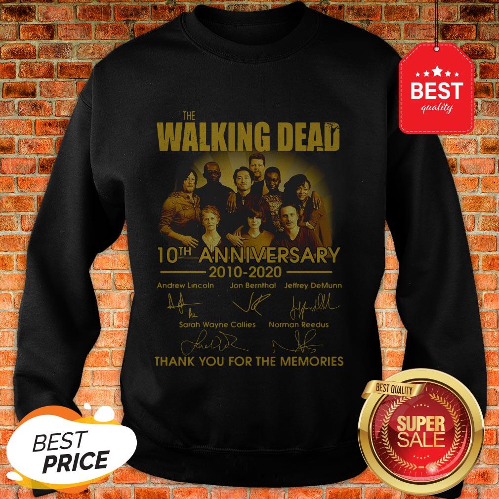 The Walking Dead Character 10th Anniversary 2010-2020 Signatures Sweatshirt The Walking Dead Character 10th Anniversary 2010-2020 Signatures Sweatshirt