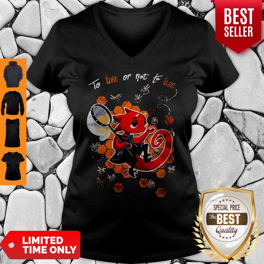 Premium Vintage To Bee Or Not To Bee V-neck Premium Vintage To Bee Or Not To Bee V-neck