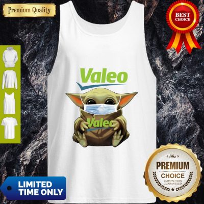 Pretty Star Wars Baby Yoda Hug Valeo Mask Covid-19 Tank Top