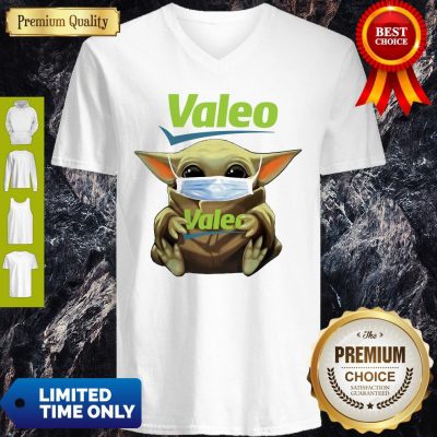 Pretty Star Wars Baby Yoda Hug Valeo Mask Covid-19 V-neck