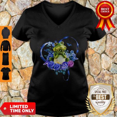 Top I Love Frogs V-neck