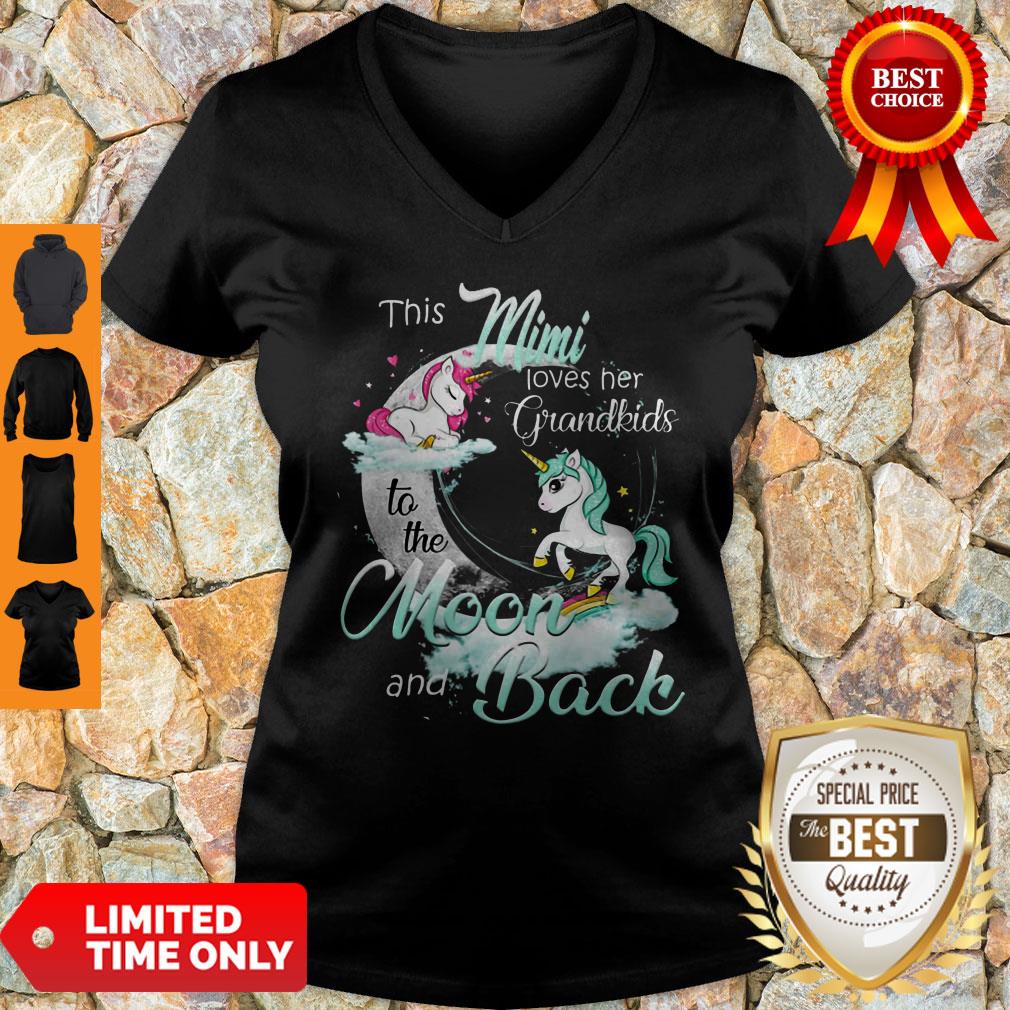 Nice The Mimi Loves Her Grandkids To The Moon And Back V-neck Nice The Mimi Loves Her Grandkids To The Moon And Back V-neck