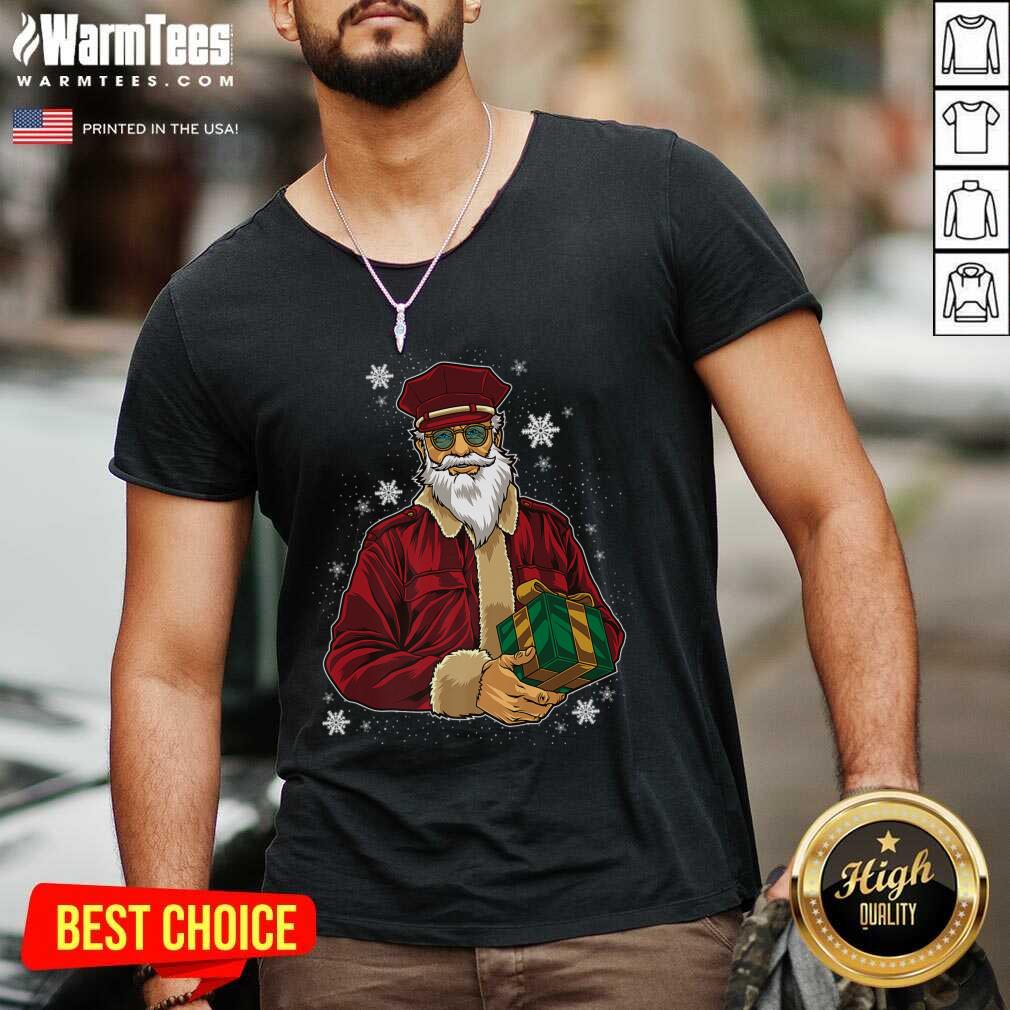 Cool Santa Police Officer Giving Gift On Xmas Sant - Design By Warmtees.coma Christmas V-neck Cool Santa Police Officer Giving Gift On Xmas Sant - Design By Warmtees.coma Christmas V-neck