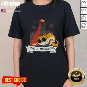 Cute eye design on Meowdor cat tee for ladies, perfect for cat lovers and stylish casual wear.