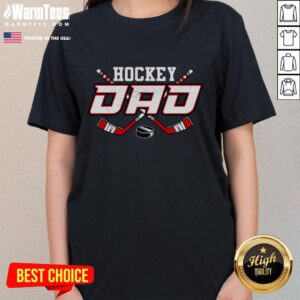 Vintage ladies tee for Awesome Hockey Dad Papa, perfect for Father's Day celebrations and hockey enthusiasts.