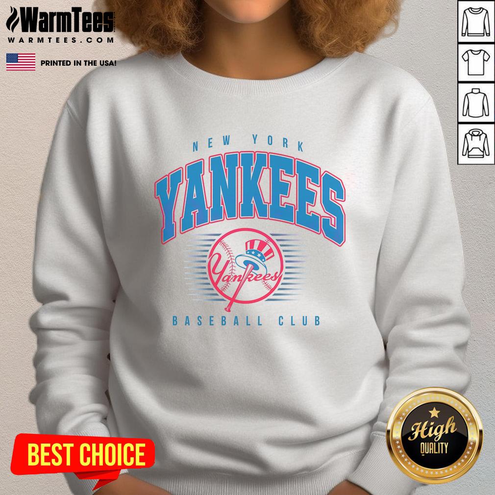 Vintage Yankees baseball sweatshirt featuring classic logo design and retro style, perfect for fans and collectors.
