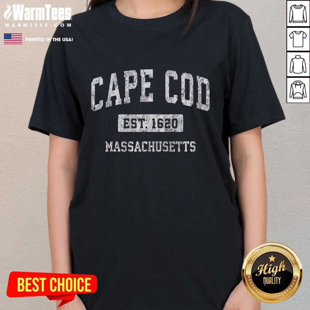 Vintage Cape Cod Massachusetts ladies tee featuring established sports design, perfect for summer outings.