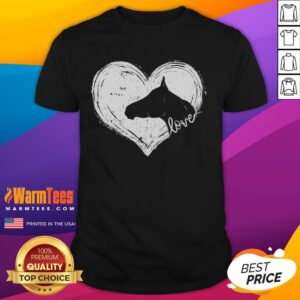 Cute horse heart design on an equestrian-themed horseback riding t-shirt for horse lovers and riders.