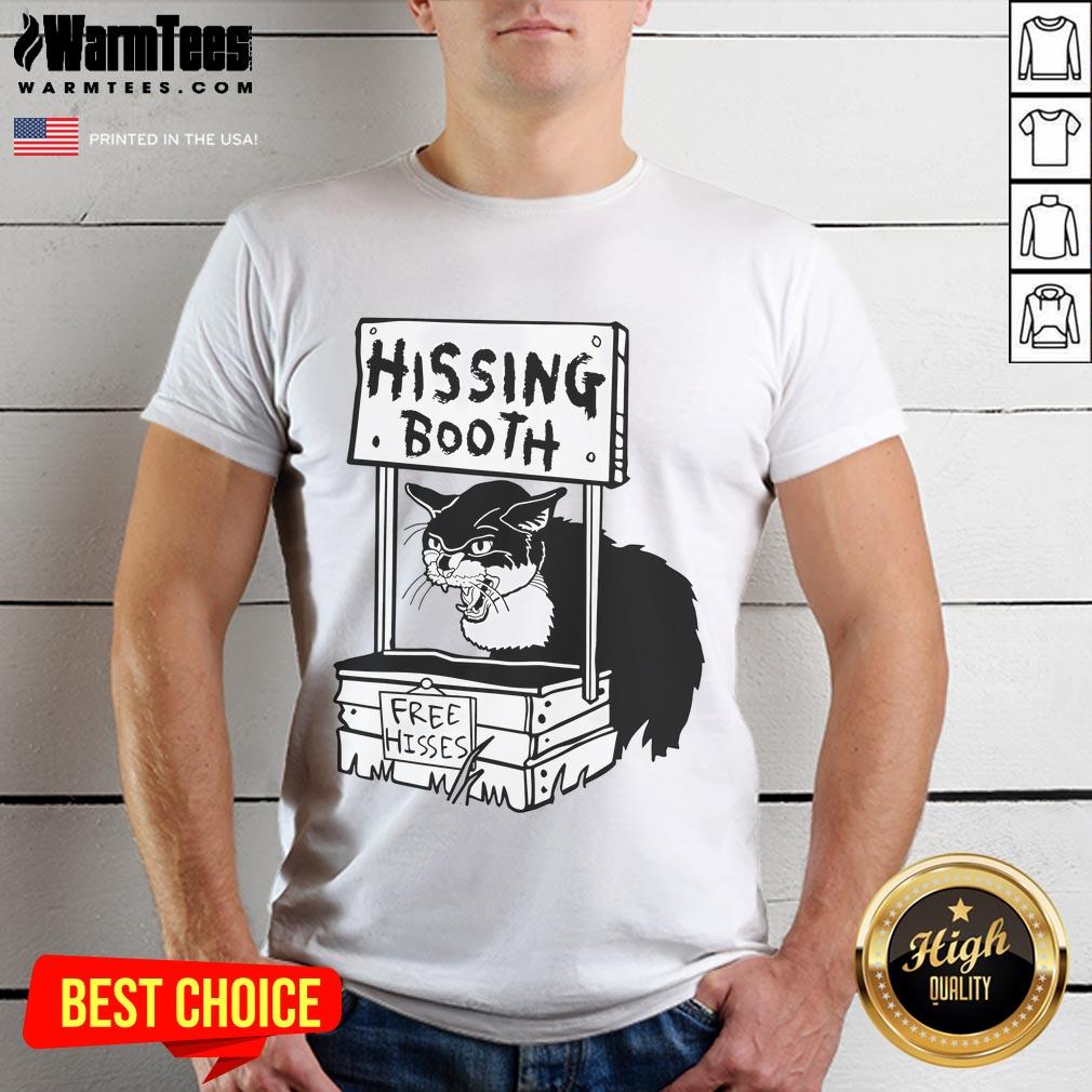 Funny Free Hissing Booth Kitten T-Shirt featuring a playful cat graphic, perfect for cat lovers and humor enthusiasts.