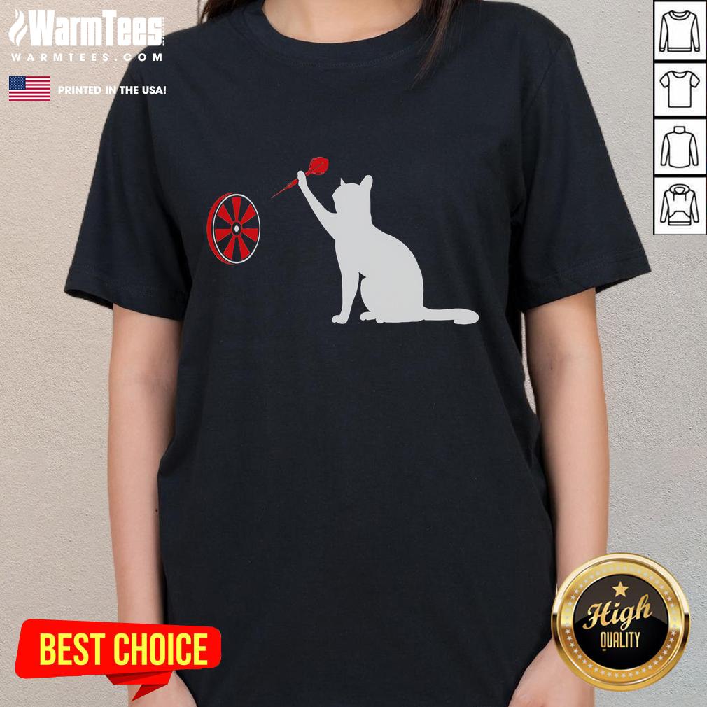 Funny darts cat throwing darts on a tee, perfect for cat lovers and dart enthusiasts alike.