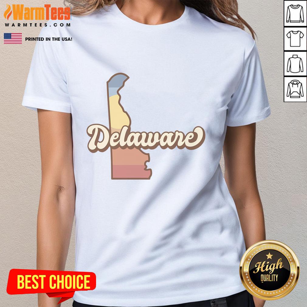 Good Delaware Retro Sunset Ladies Tee featuring a vibrant sunset design, perfect for stylish casual wear.