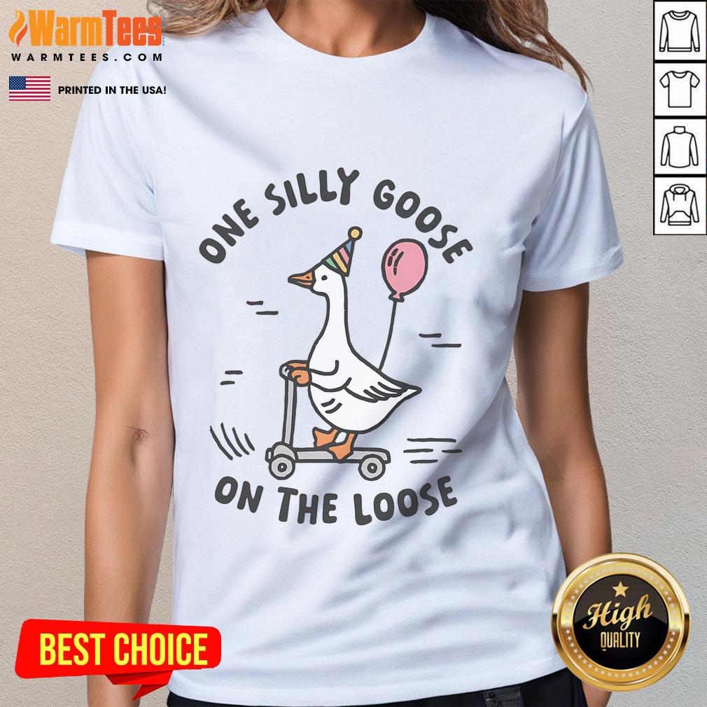 Funny silly goose on the loose graphic on a ladies tee, perfect for casual wear and animal lovers.