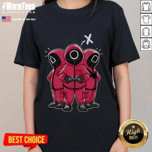 Awesome Squid Gamers Ladies Tee featuring a vibrant squid graphic, perfect for gaming enthusiasts and stylish comfort.