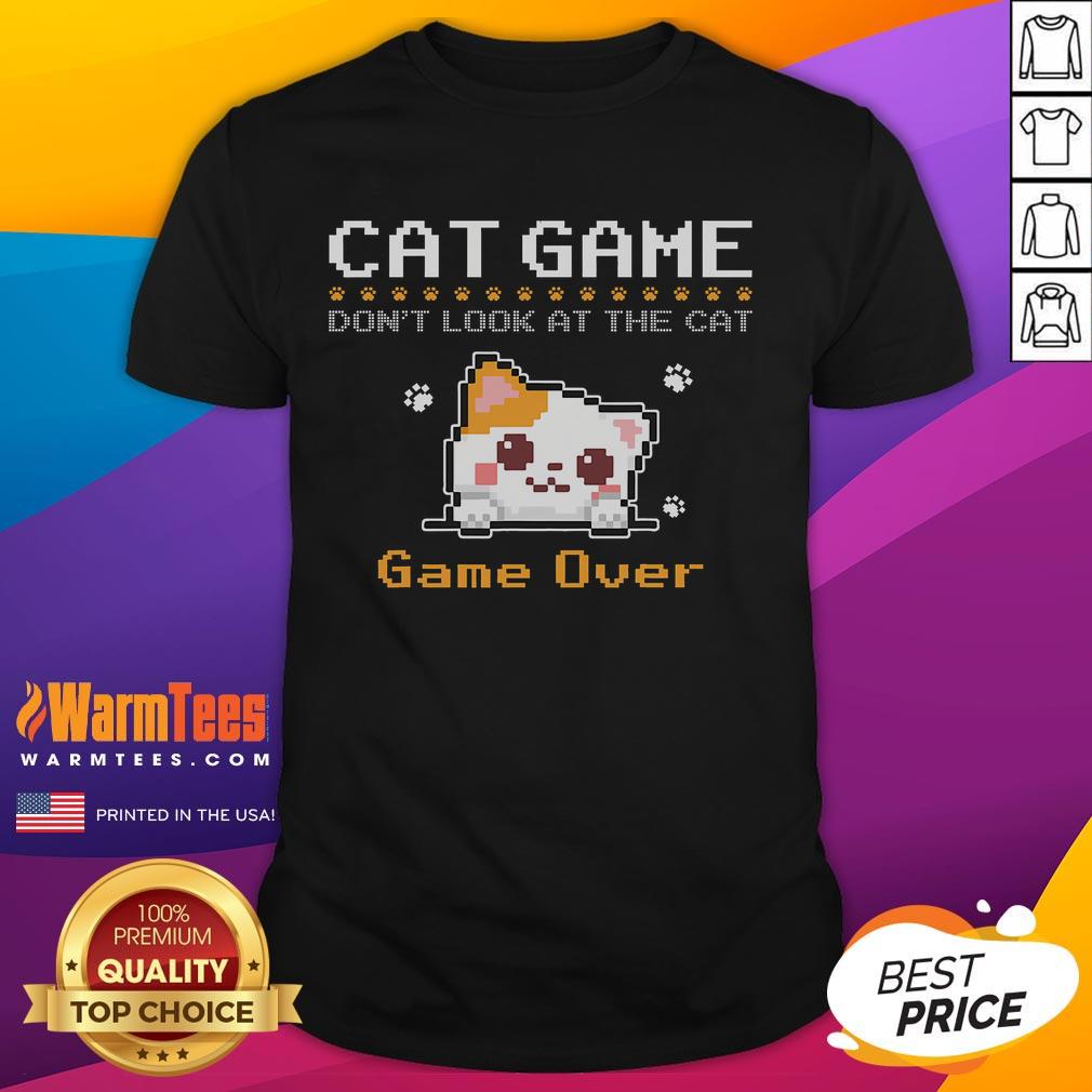 Alt Text: Funny Cat Game 'Don't Look At The Cat' Gamer Pixel Art T-Shirt featuring a playful cat design in vibrant colors.