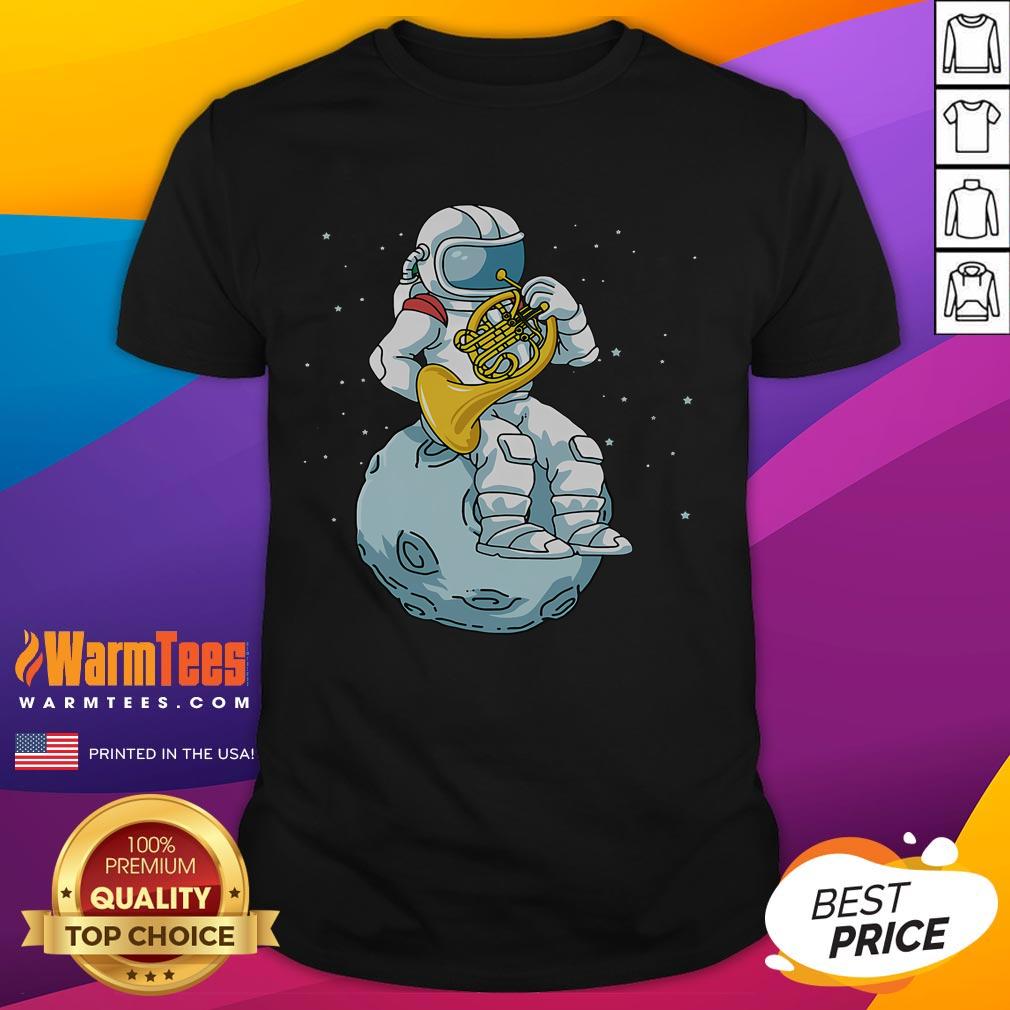 Funny French horn astronaut graphic on a brass music T-shirt, perfect for musicians and space enthusiasts.