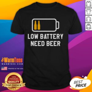 Funny low battery graphic on a T-shirt for beer brewing enthusiasts, perfect for brewers who love humor and beer.