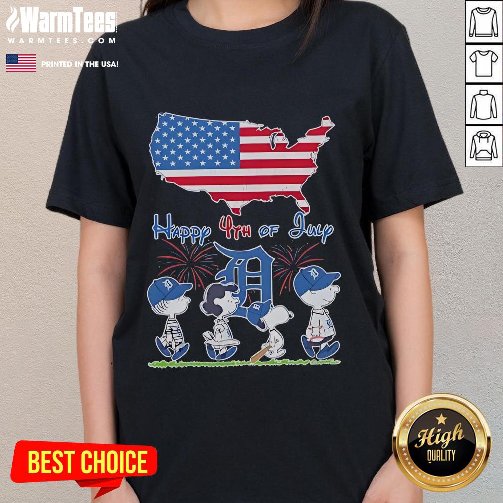 Detroit Tigers Snoopy and Friends celebrate July 4th with an American flag on a stylish ladies tee.