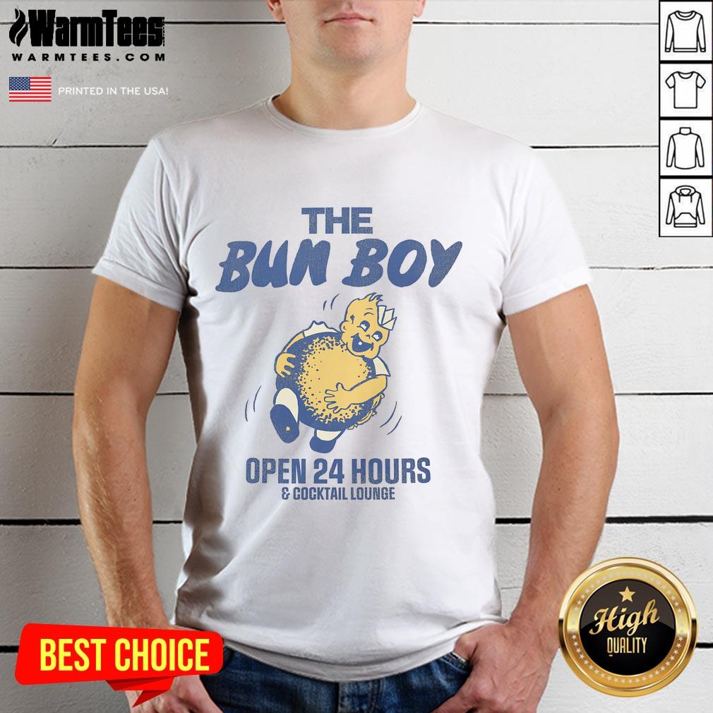 Alt Text: Retro 'The Bun Boy' defunct restaurant cocktail lounge t-shirt showcasing vintage design and nostalgic vibes.