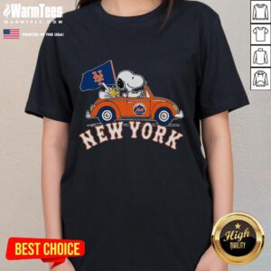 Alt Text: Official Snoopy and Woodstock driving a car in New York Mets tee for October 2024, perfect for ladies' fans.