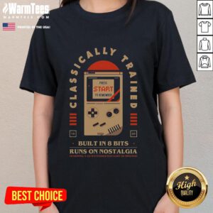Premium built-in 8 bits retro Gameboy ladies tee, celebrating classic 1989 nostalgia with stylish design and vibrant colors.