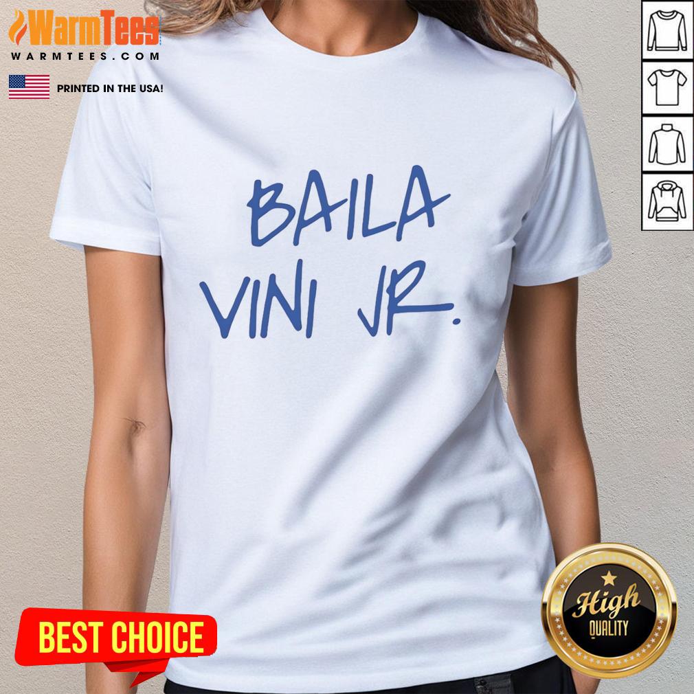 Alt Text: Eduardo Camavinga proudly wearing the Baila Vini Jr. ladies tee, showcasing style and soccer passion.