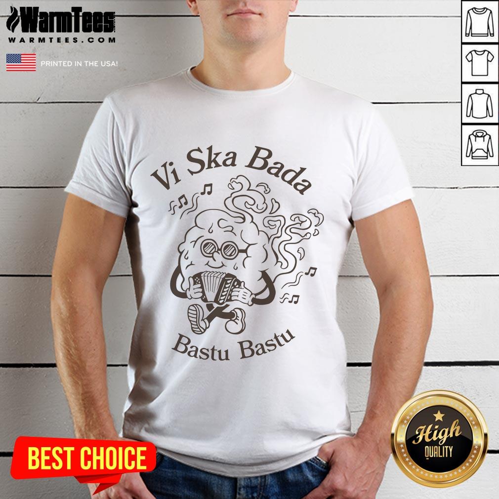 Alt Text: Official Vi Ska Bada Bastu Bastu T-Shirt featuring a stylish design for sauna enthusiasts and lovers of Nordic culture.