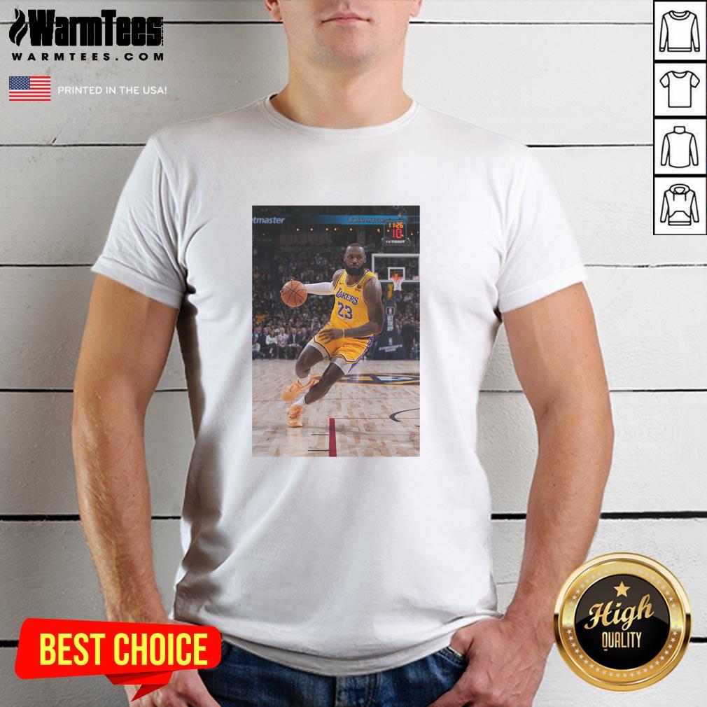 Awesome LeBron Los Angeles Lakers T-shirt featuring number 23 in a dynamic basketball superstar pose.