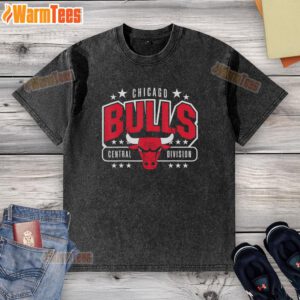 Alt Text: Top NBA Chicago Bulls Arched Central Division washed t-shirt featuring team logo and stylish design.