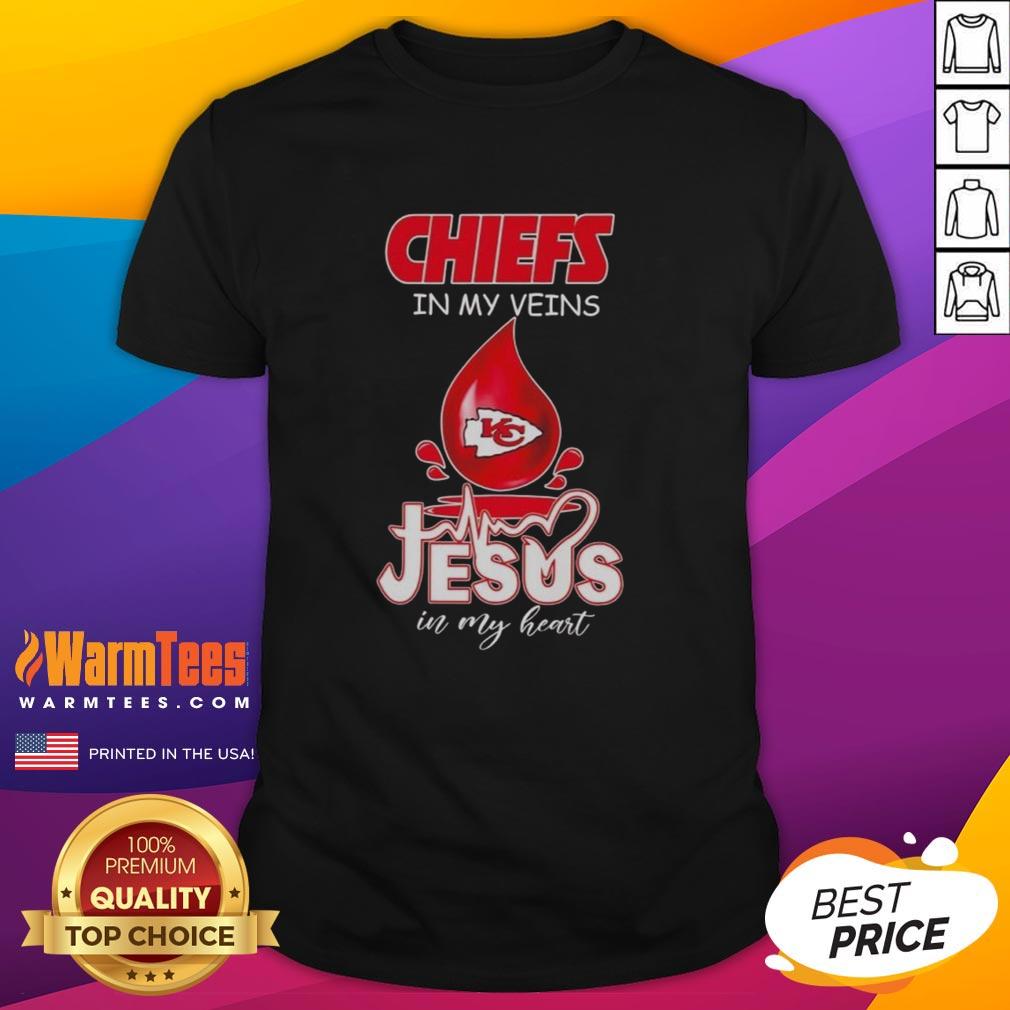 Good Kansas City Chiefs In My Veins Jesus In My Heart T-Shirt for football lovers, featuring a stylish design and vibrant colors.