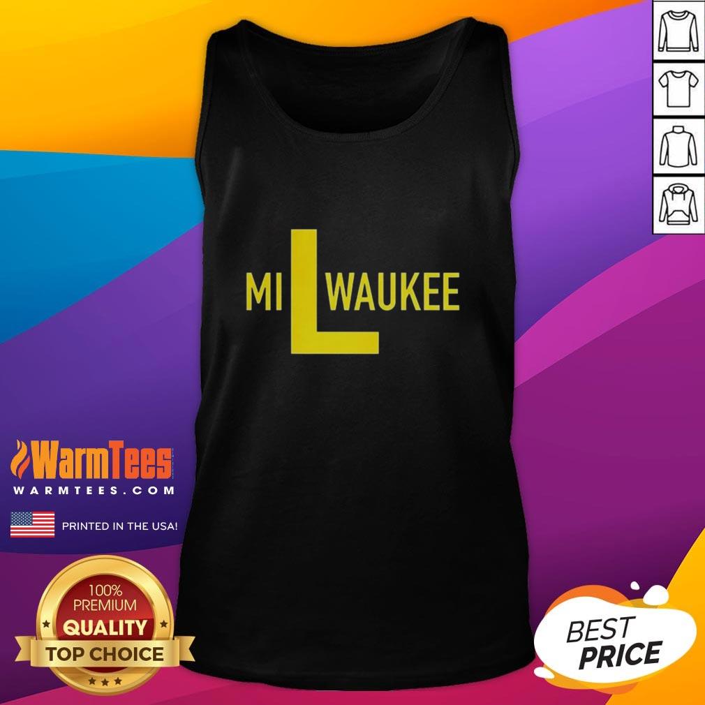 Stylish Milwaukee Brewers L logo tank top for fans, featuring vibrant colors and a comfortable fit for game day wear.