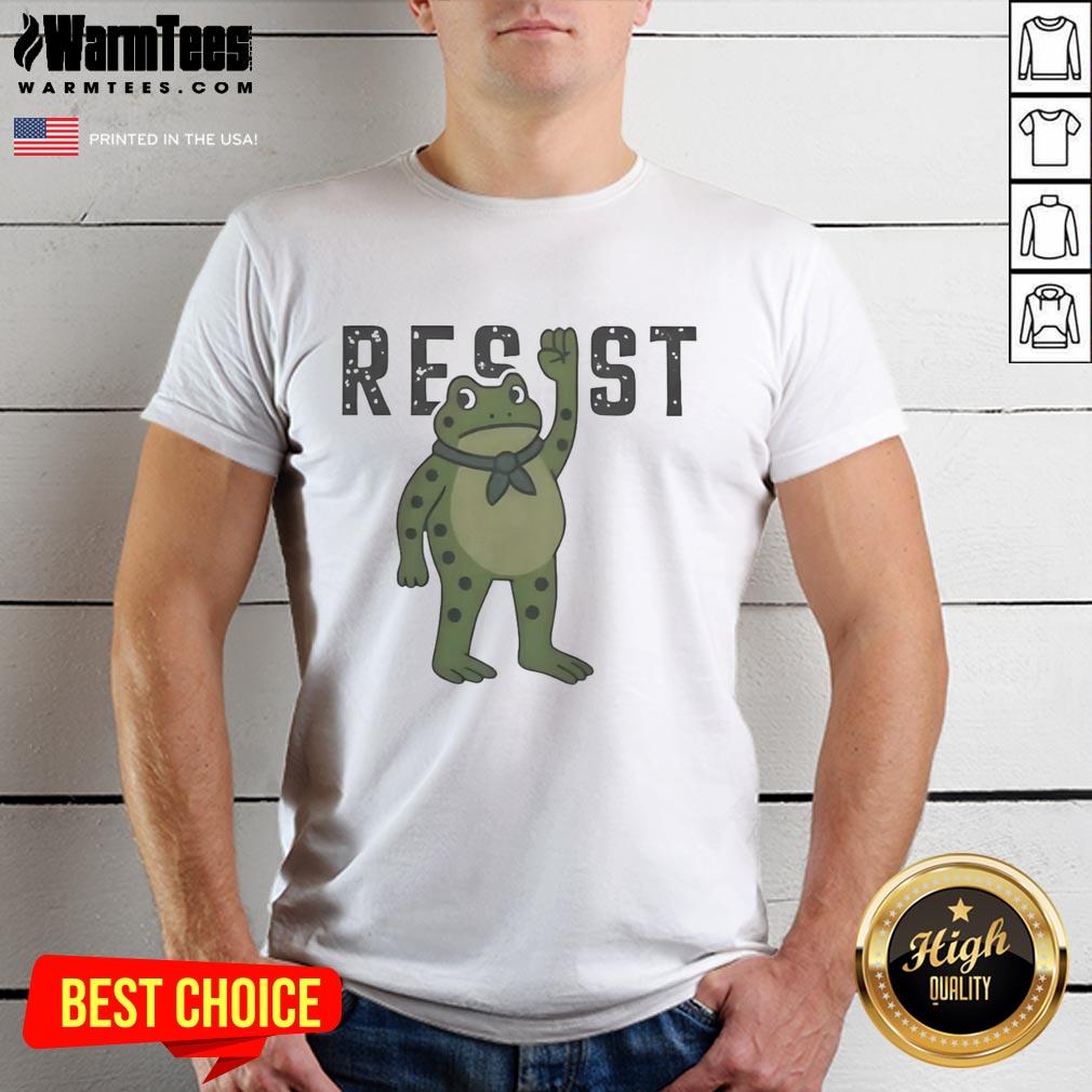 Hot Resist Portland Frog T-Shirt featuring a vibrant frog design, perfect for casual wear and unique fashion statements.