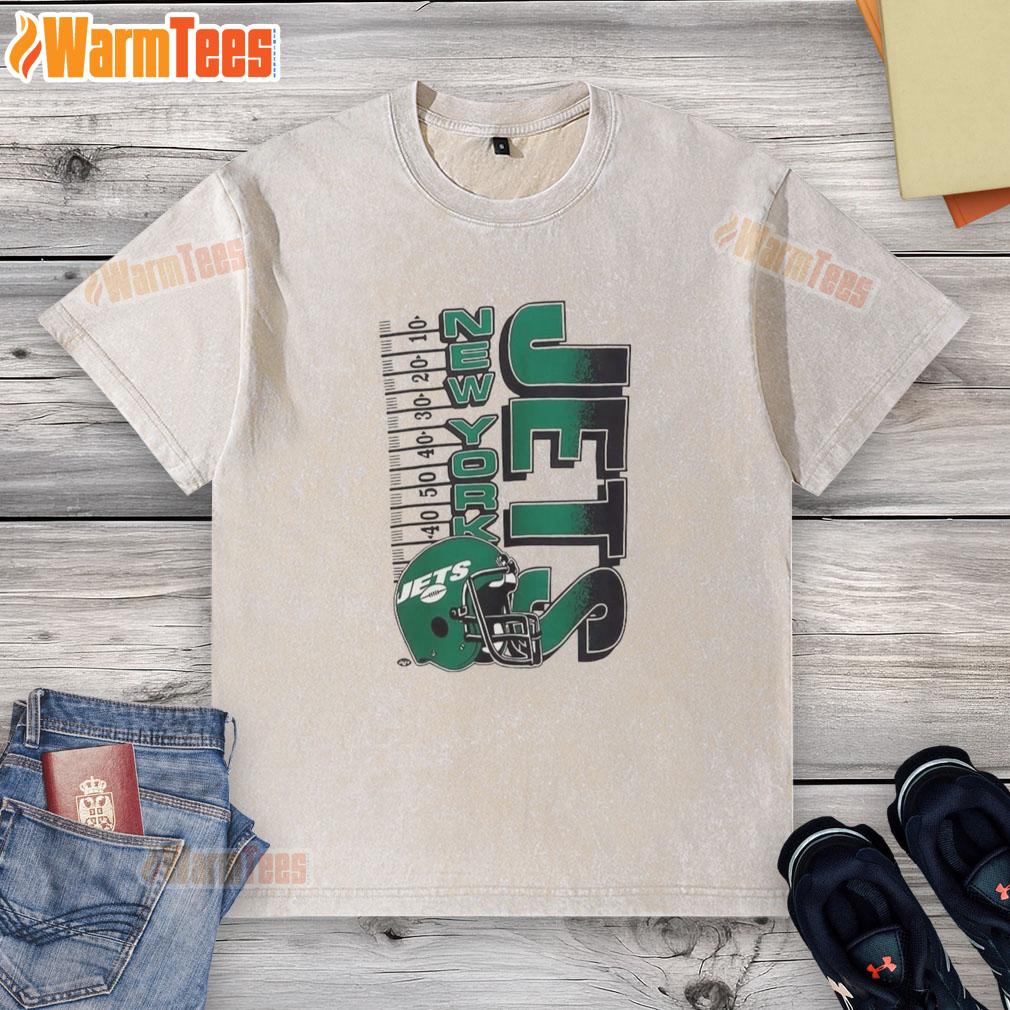 Alt Text: Premium New York Jets NFL 2025 yardage helmet vintage washed t-shirt in green, showcasing team pride and retro style.