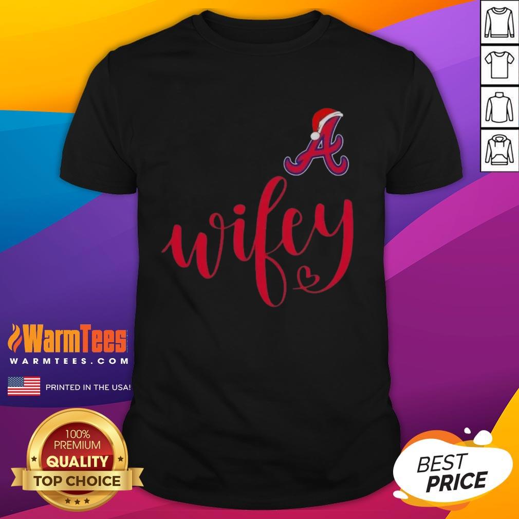 Hot Wifey Atlanta Braves Santa Hat Merry Christmas T-Shirt featuring festive design perfect for holiday celebrations.
