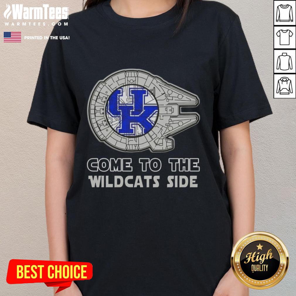 Top Star Wars Come to the Kentucky Wildcats Side Ladies Tee featuring a stylish design for fans of both franchises.