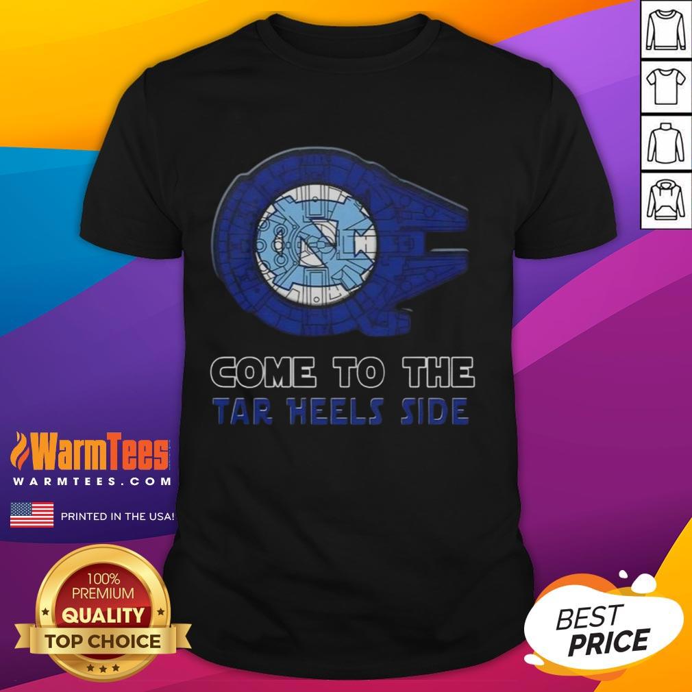 Top Star Wars Come To The North Carolina Tar Heels Side T-Shirt featuring iconic characters and team colors.