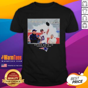 Good New England Patriots Drake Maye NFL 2026 photo t-shirt featuring vibrant team colors and player graphics.