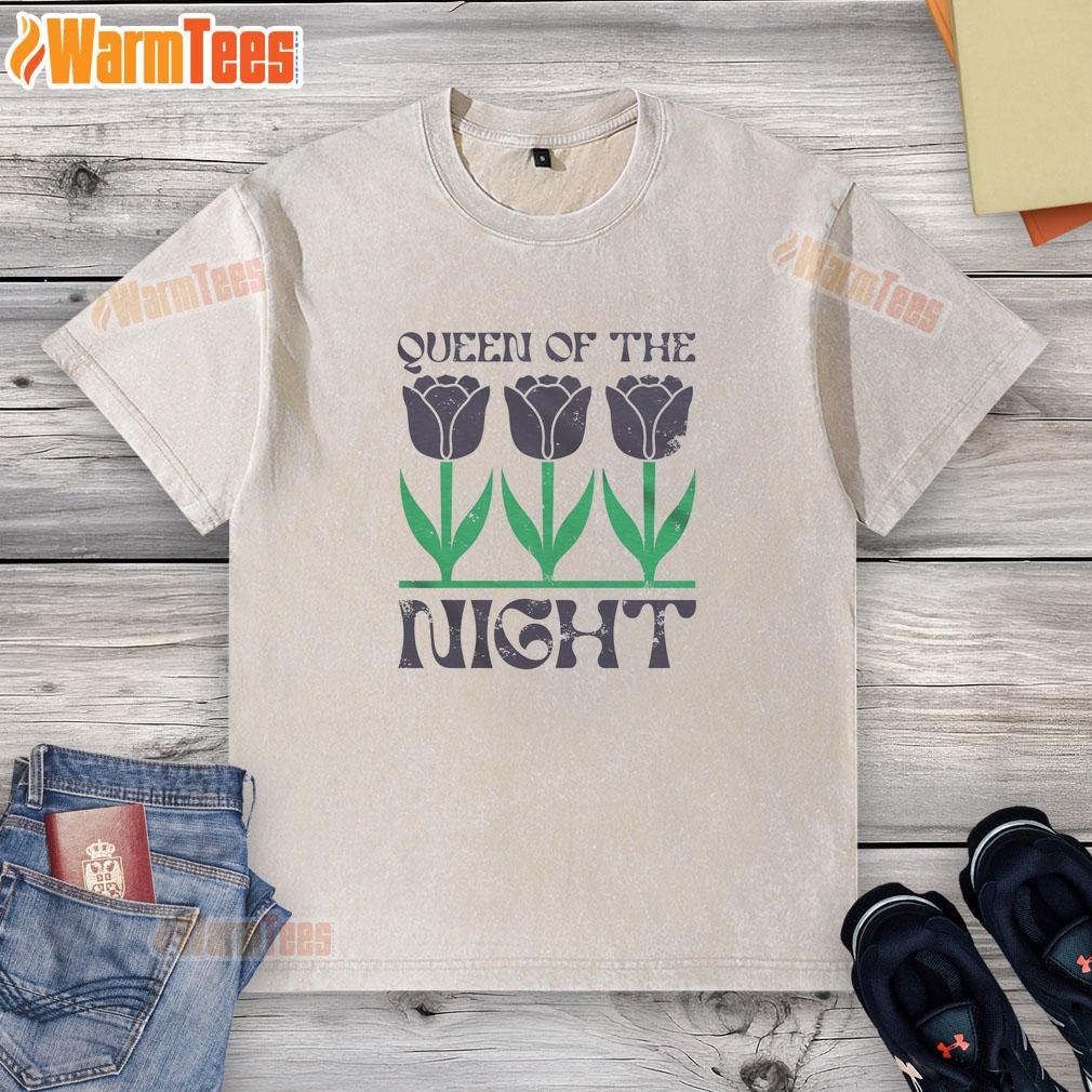 Good Queen of the Night black tulips washed t-shirt featuring vibrant floral design on soft fabric.