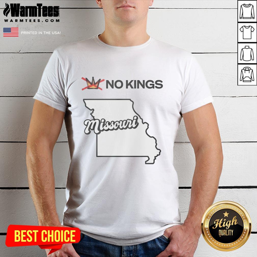 Premium No Kings Missouri T-Shirt featuring a stylish design, perfect for casual wear and proud Missouri residents.