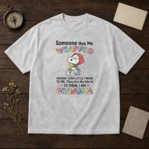 Top Snoopy Woodstock Peanuts Someone Has Me Wrapprd Around Their Little Finger I Am Grandma Washed T-Shirt